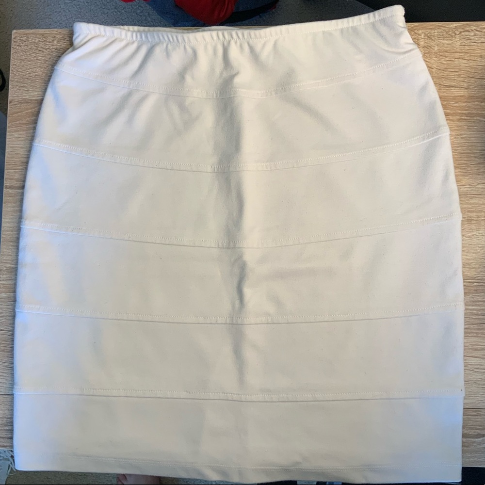White midi skirt size L